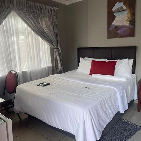 Dreamwood Guest House Mbombela Exteriör bild