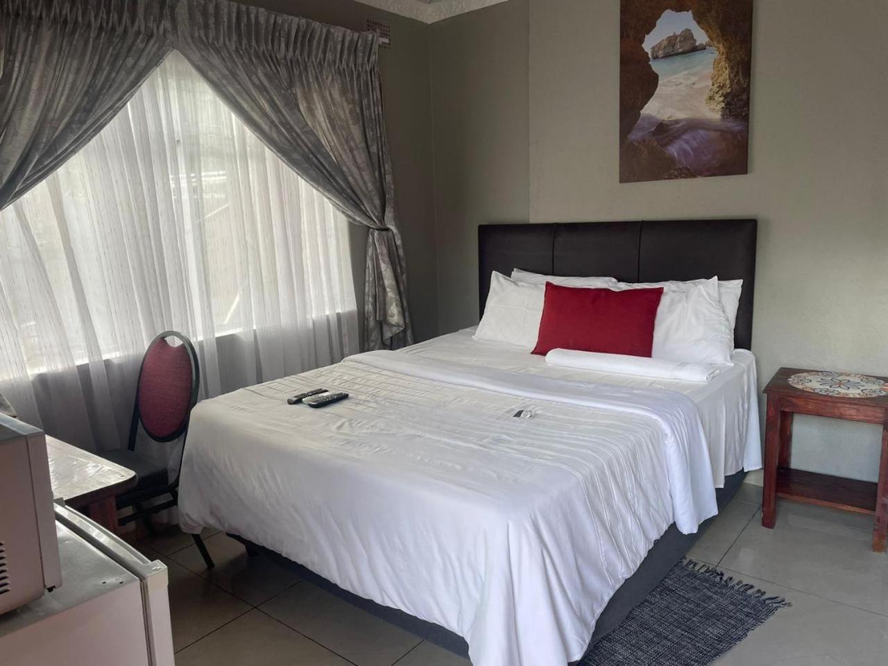 Dreamwood Guest House Mbombela Exteriör bild